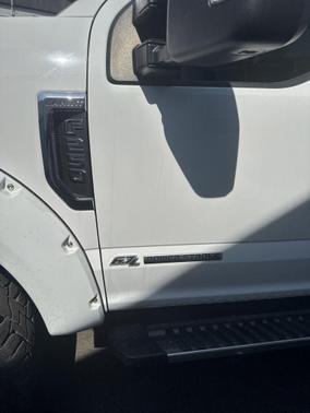 Oxford White 2019 Ford F-250 Lariat