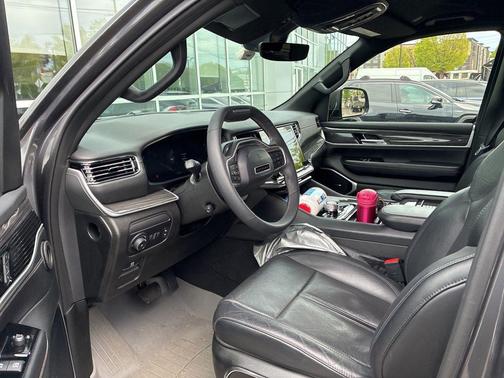 Baltic Gray Metallic Clearcoat 2022 Jeep Wagoneer Series II 4x4