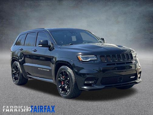 Diamond Black Crystal Pearlcoat 2017 Jeep Grand Cherokee SRT