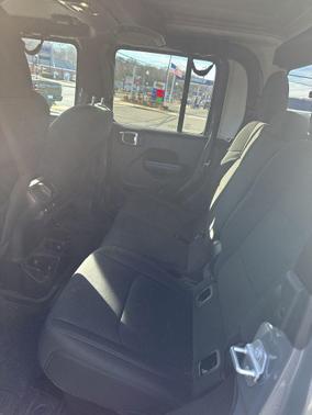 2021 Jeep Gladiator Sport S