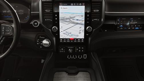 Diamond Black Crystal Pearlcoat 2026 RAM 1500 Limited