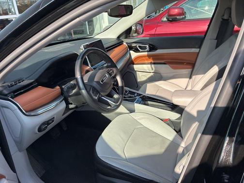 Diamond Black Crystal Pearlcoat 2022 Jeep Compass Limited