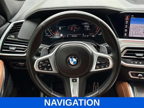 Manhattan Green Metallic 2022 BMW X6 xDrive40i