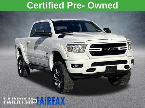 Bright White Clearcoat 2019 RAM 1500 Big Horn