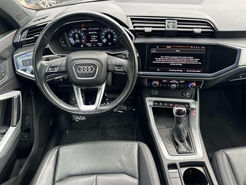 2024 Audi Q3 Premium 45 TFSI S line quattro Tiptronic