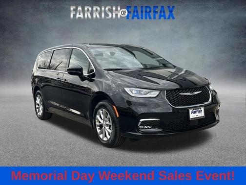 Diamond Black Crystal Pearlcoat 2026 Chrysler Pacifica Limited
