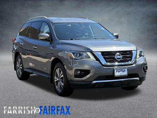2019 Nissan Pathfinder SV