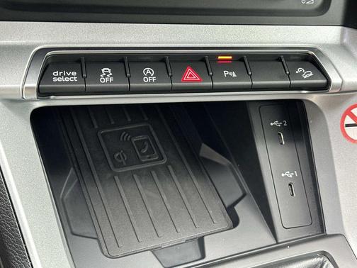 2024 Audi Q3 Premium 45 TFSI S line quattro Tiptronic