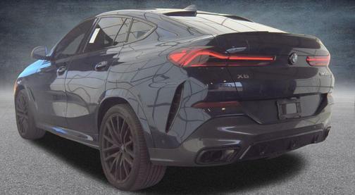 2023 BMW X6 M50i