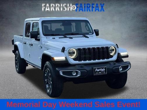 Bright White Clearcoat 2026 Jeep Gladiator Sahara 4x4