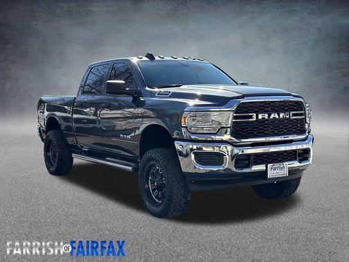 2020 RAM 2500 Tradesman Crew Cab 4X4 6'4' Box