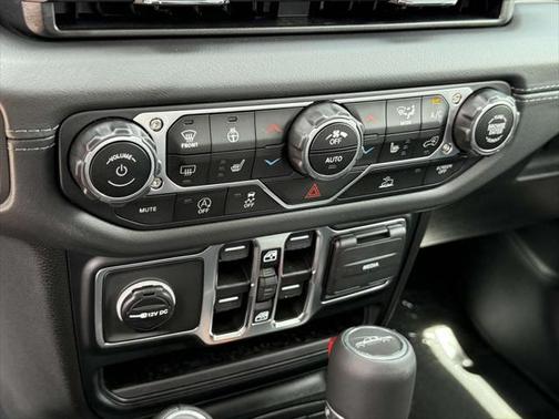 2025 Jeep Gladiator High Tide