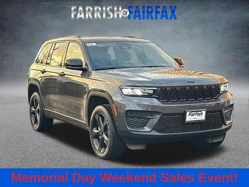 Baltic Gray Metallic Clearcoat 2025 Jeep Grand Cherokee Altitude