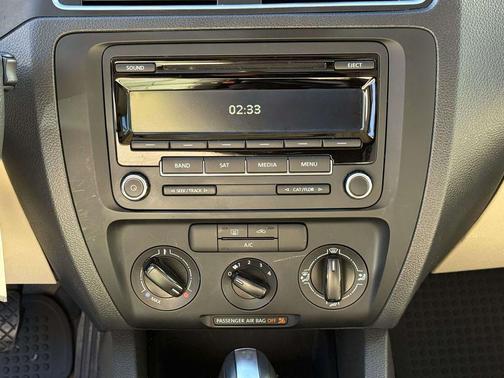 2014 Volkswagen Jetta Auto SE