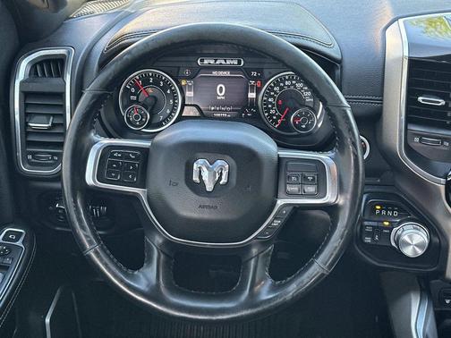 Bright White Clearcoat 2019 RAM 2500 Laramie Crew Cab 4x4 6'4' Box