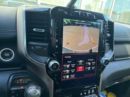 Bright White Clearcoat 2019 RAM 2500 Laramie Crew Cab 4x4 6'4' Box