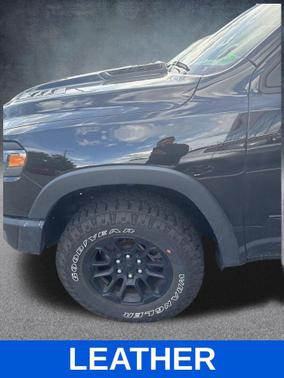 Diamond Black Crystal Pearlcoat 2025 RAM 1500 Rebel