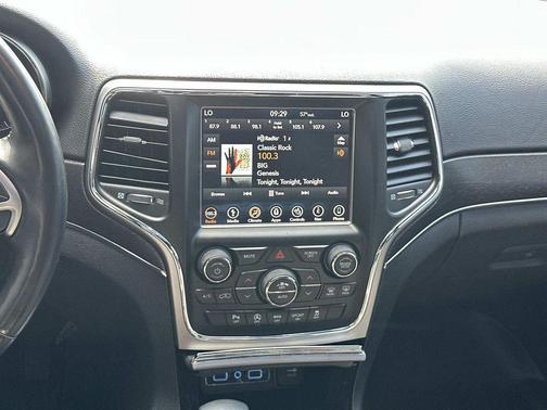 Diamond Black Crystal Pearlcoat 2018 Jeep Grand Cherokee Limited