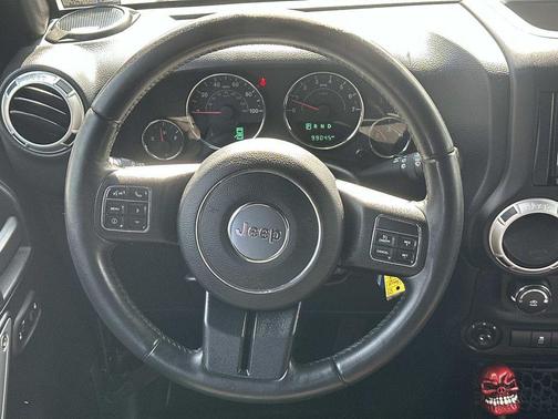 Black Clearcoat 2016 Jeep Wrangler Unlimited Rubicon
