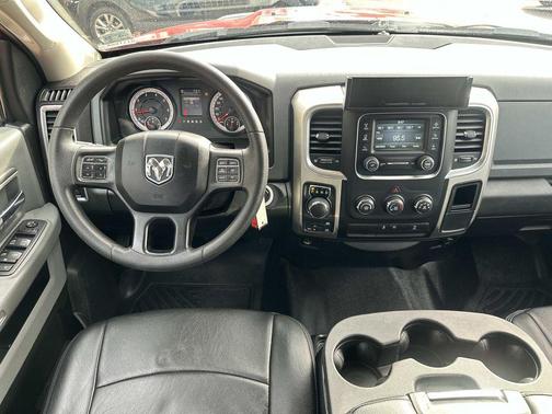 2019 RAM 1500 Classic Warlock Crew Cab 4x4 5'7' Box