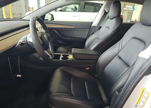 Pearl White Multi-Coat 2021 Tesla Model 3 Standard Range Plus