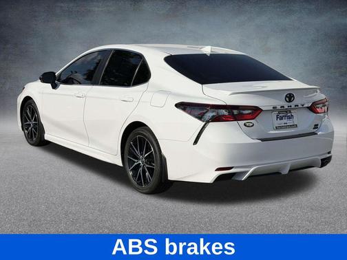 Ice Cap 2023 Toyota Camry SE
