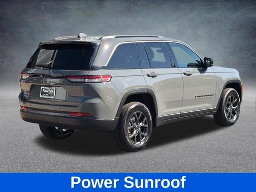 Sting-Gray Clearcoat 2027 Jeep Grand Cherokee Altitude