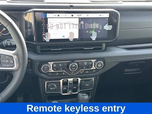 Reign 2026 Jeep Wrangler 4-Door Sahara 4x4