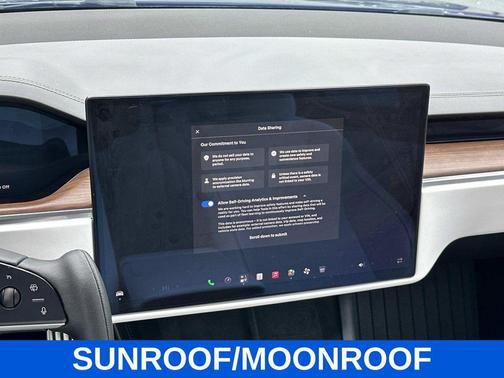 Deep Blue Metallic 2021 Tesla Model S Plaid