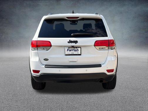 Bright White Clearcoat 2017 Jeep Grand Cherokee Laredo
