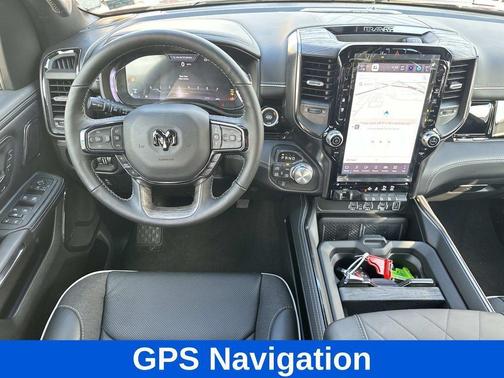 Diamond Black Crystal Pearl-Coat Exterior Paint 2026 RAM 1500 Limited