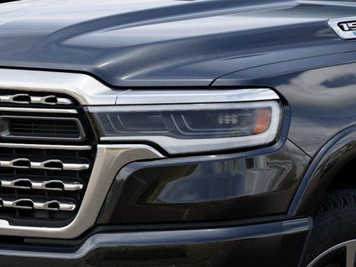 Diamond Black Crystal Pearl-Coat Exterior Paint 2026 RAM 1500 Limited