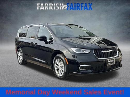 Diamond Black Crystal Pearlcoat 2026 Chrysler Pacifica Limited