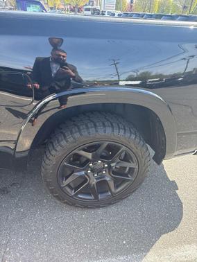 Diamond Black Crystal Pearlcoat 2021 RAM 1500 Laramie