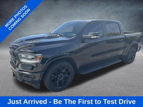 Diamond Black Crystal Pearlcoat 2021 RAM 1500 Laramie