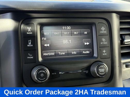 2022 RAM 3500 Tradesman Crew Cab 4x4 8' Box