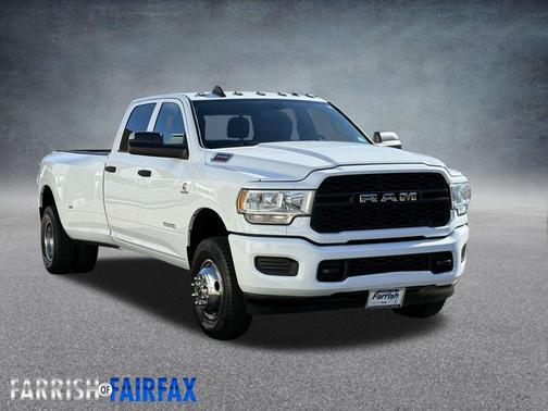 2022 RAM 3500 Tradesman Crew Cab 4x4 8' Box
