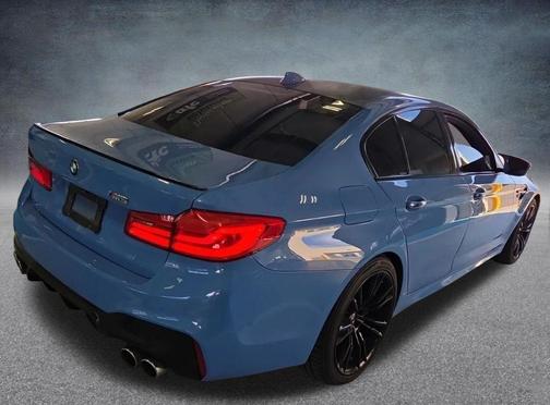Black Sapphire Metallic 2018 BMW M5 Base