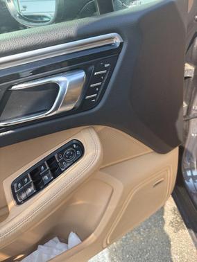 2018 Porsche Macan Base