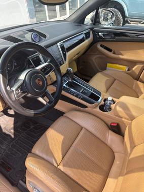 2018 Porsche Macan Base