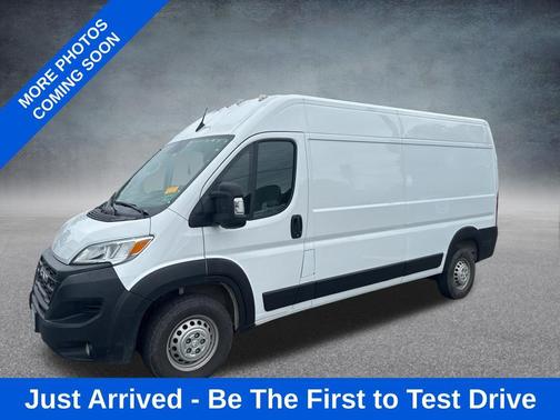 Bright White Clearcoat 2025 RAM ProMaster 2500 Tradesman
