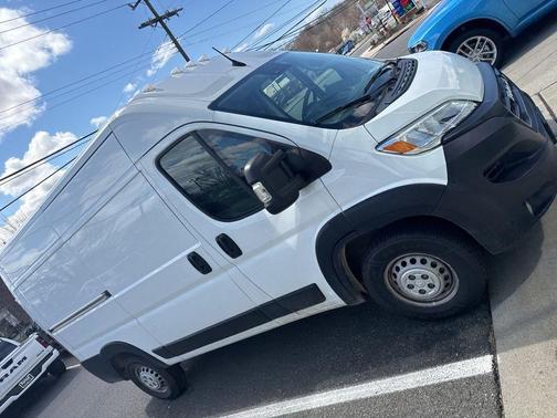 Bright White Clearcoat 2024 RAM ProMaster 2500 Tradesman