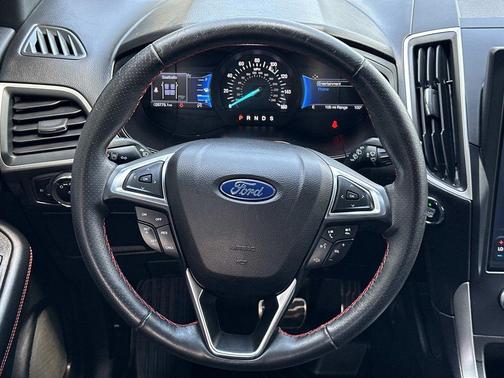 Agate Black Metallic 2023 Ford Edge ST Line