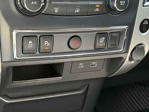 2021 Nissan Titan SV