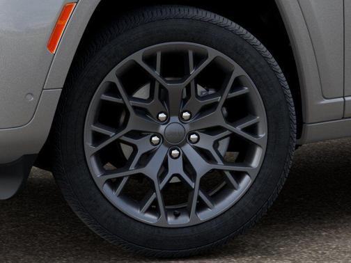 2026 Jeep Grand Cherokee Summit