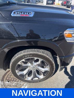 Diamond Black Crystal Pearlcoat 2021 RAM 1500 Limited