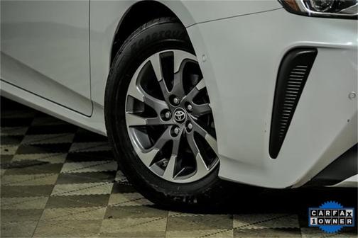 2021 Toyota Prius XLE