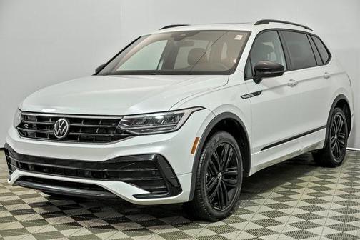 2022 Volkswagen Tiguan 2.0T SE R-Line Black 4MOTION