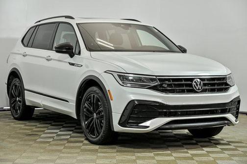 2022 Volkswagen Tiguan 2.0T SE R-Line Black 4MOTION