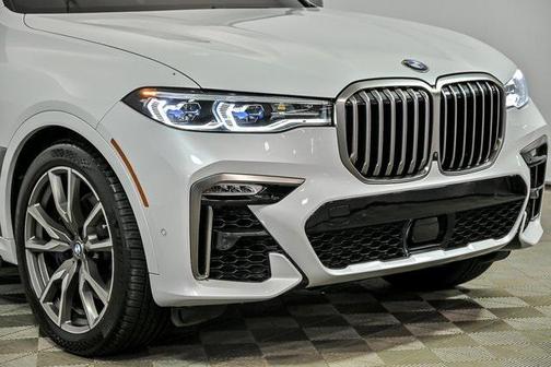 2021 BMW X7 M50i